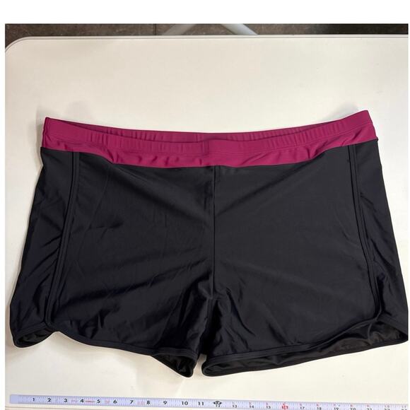 Holipick Shorts Style Swim Bottom Size 24W in Black With Burgundy Trim - Picture 2 of 6